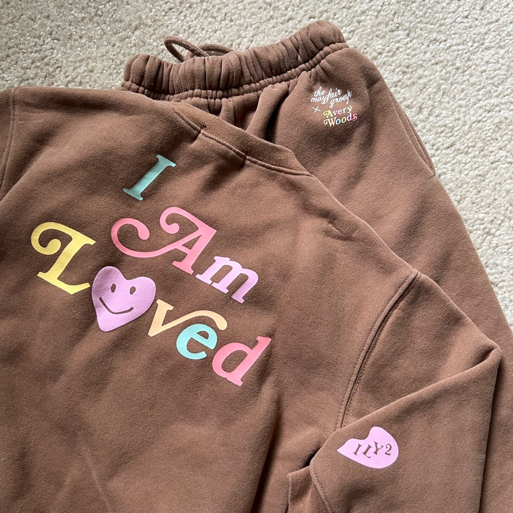 (SOLD ON CURTSY) The Mayfair group x Avery Woods Collection - I Am Loved